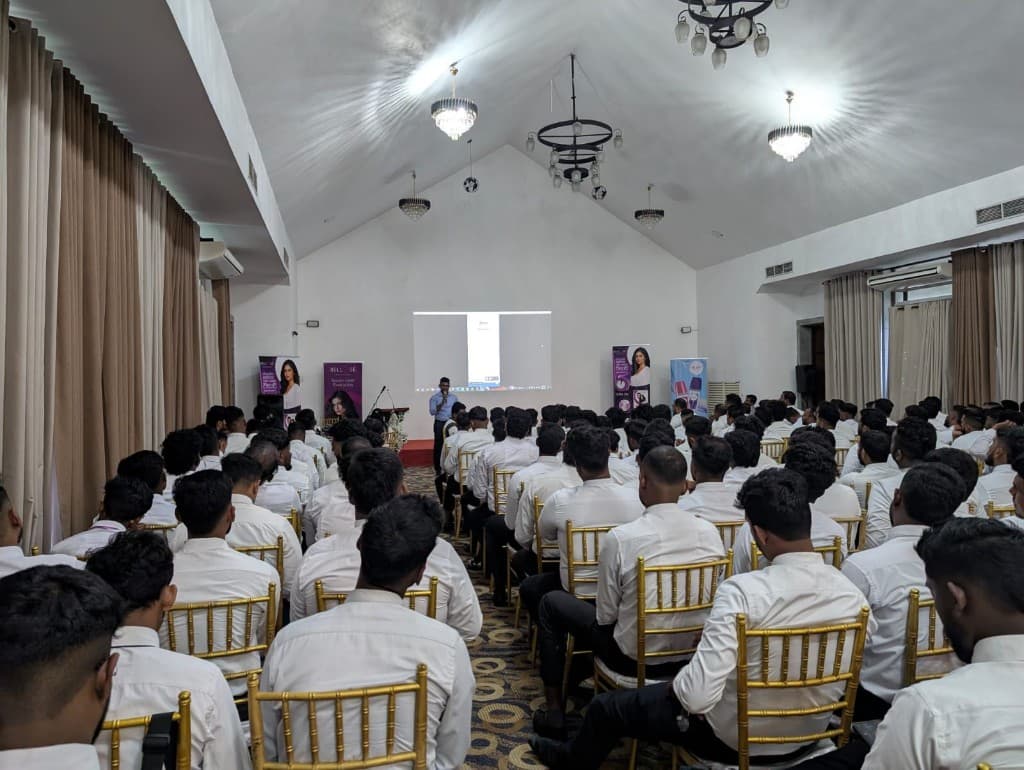 Bellose sales team attending an iForce training session in a conference hall